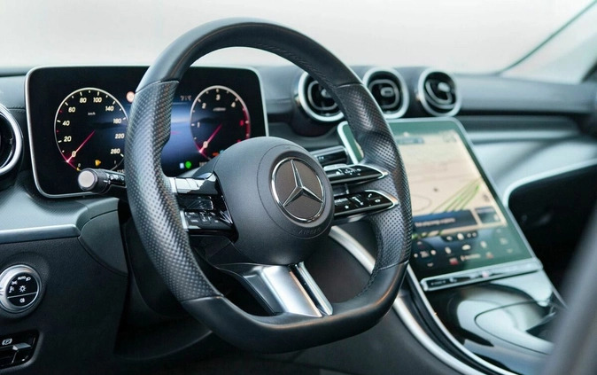Mercedes-Benz Klasa C cena 249900 przebieg: 31500, rok produkcji 2021 z Moryń małe 407